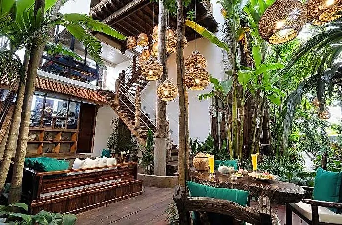The Nature & Hotel